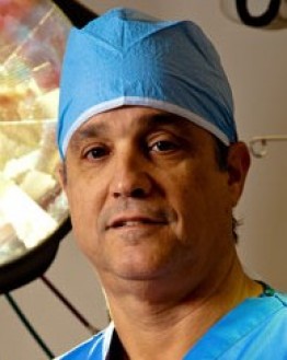 Photo of Dr. Julio C. Robla, MD