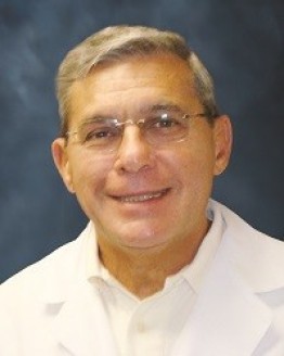 Photo of Dr. Moises Hernandez, MD