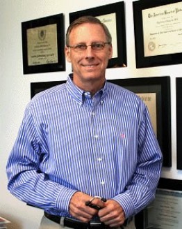 Photo of Dr. Ray N. Rhodes, MD