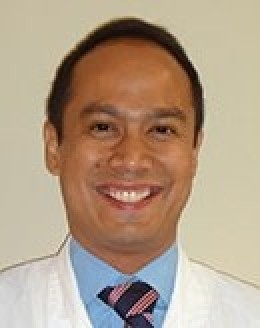 Photo of Dr. Roberto C. Santos, MD